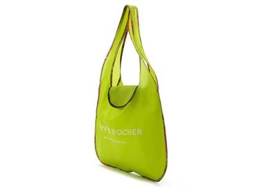 Environmentally friendly outdoor Polyester portable shopping bag green color with handles